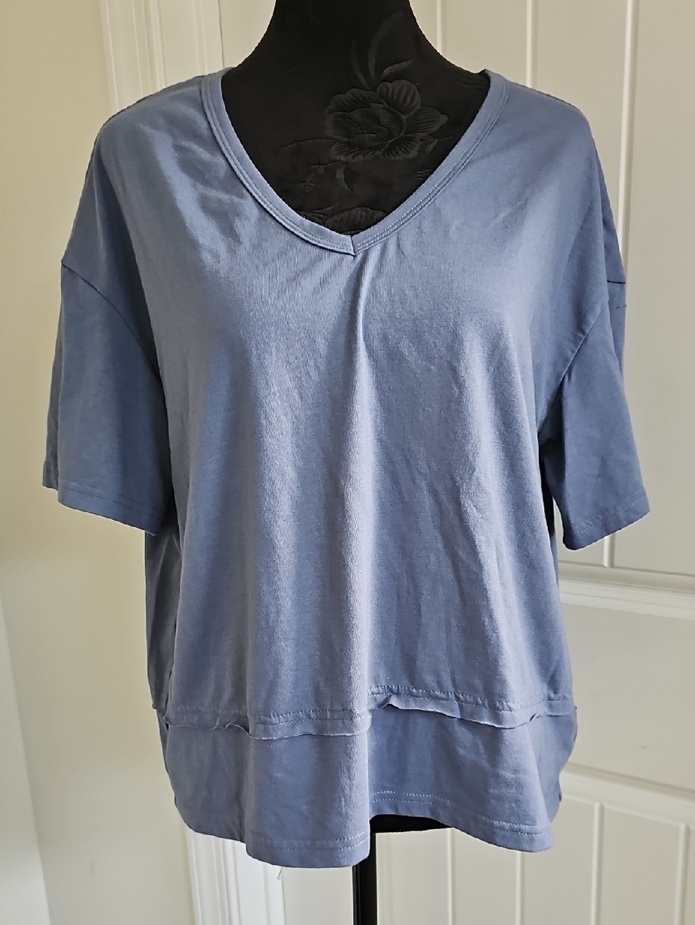 Cicy Bell Relaxed V-Neck Women's Top Blueish Gray, Size Small
